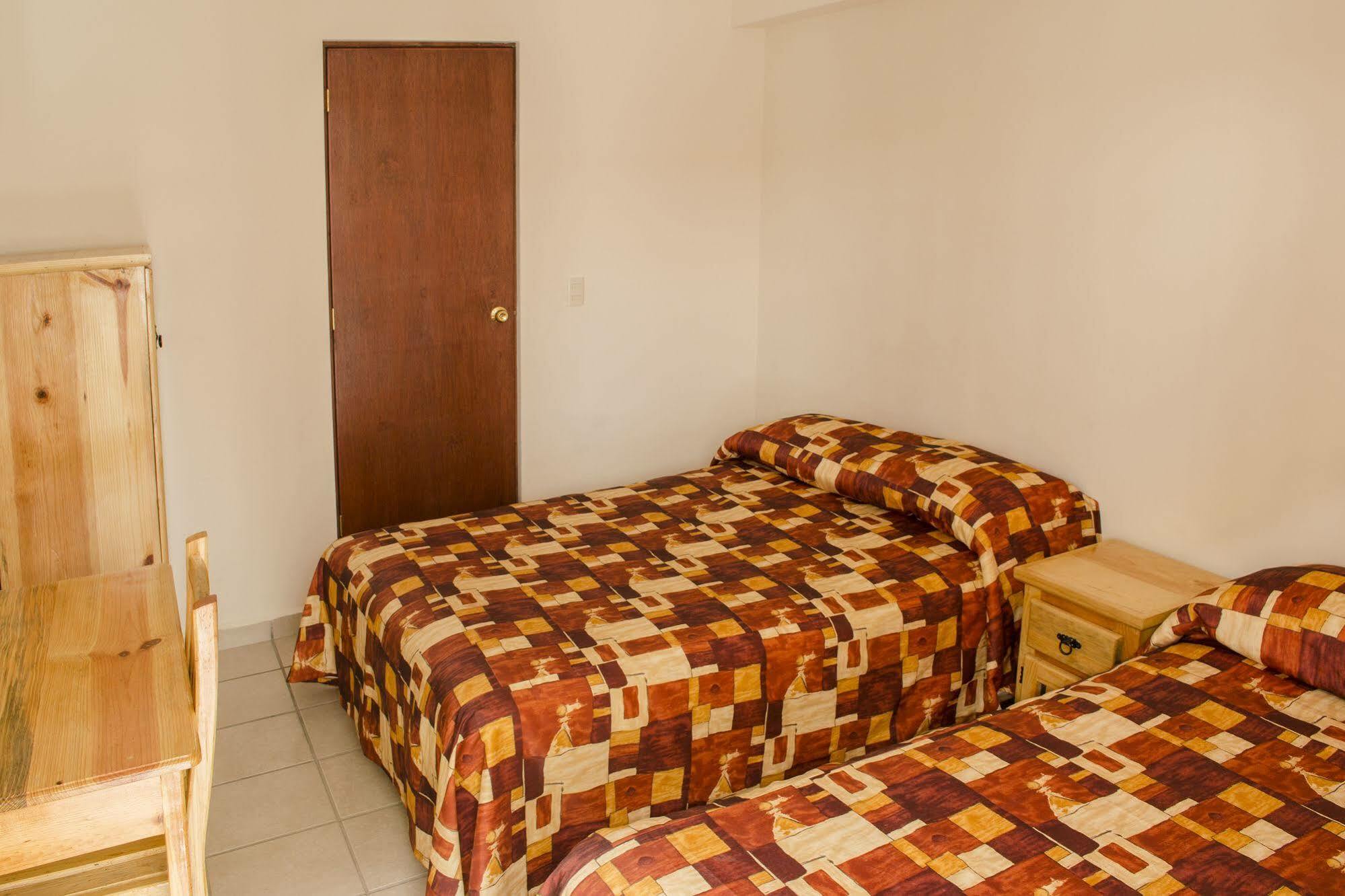 Cinco De Mayo Hotel ケレタロ エクステリア 写真